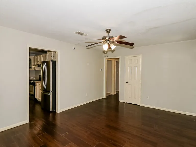 11611 Duane St — Photo 5