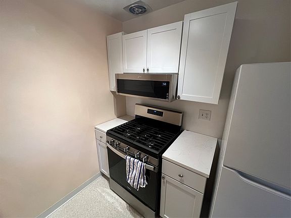 5th image of 1108 Saluda St