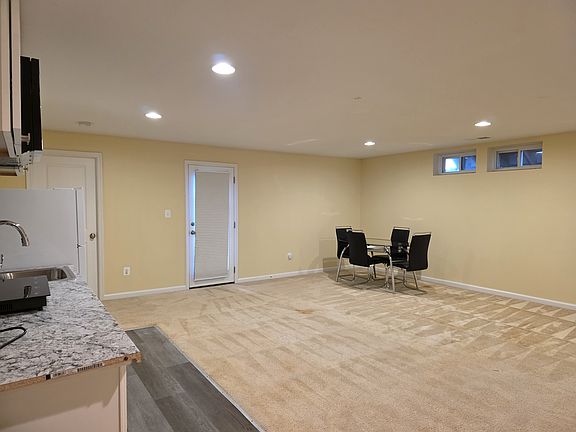 5th image of 116 Courthouse Manor Dr