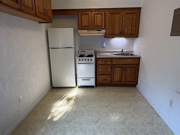 4th image of 81 Garden St #G
