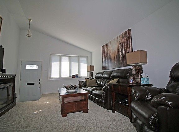 2nd image of 1508 E Jane Ave
