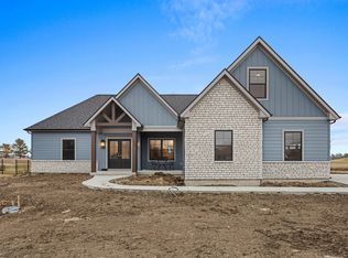 1824 S Stone Creek Blvd, Urbana, IL 61802