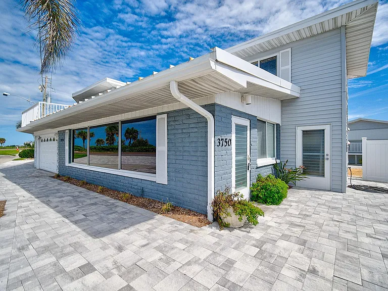 3750 Gulf Of Mexico Dr — Photo 29