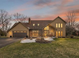 45 Woodleaf, Pittsford, NY 14534