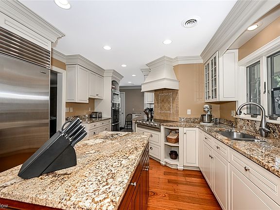 4th image of 17134 Amber Dr