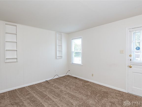 4th image of 1105 Highridge Ave