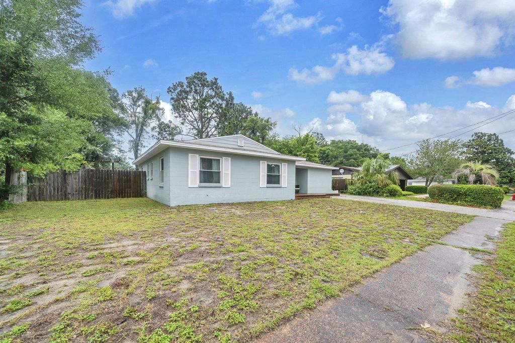611 Ferretti Ave, Fort Walton Beach, FL - View 4