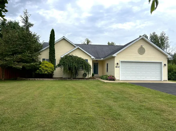 8130 N 27th St, Richland, MI 49083