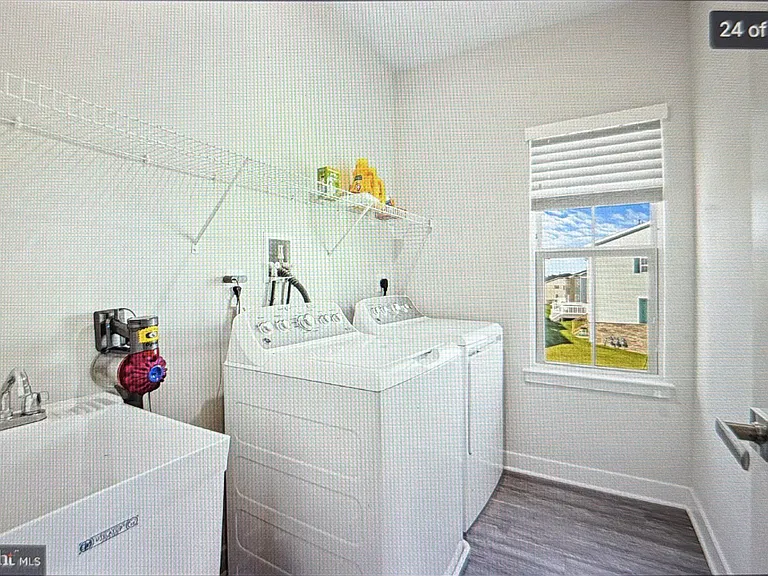 1044 Rosecroft Ln — Photo 28
