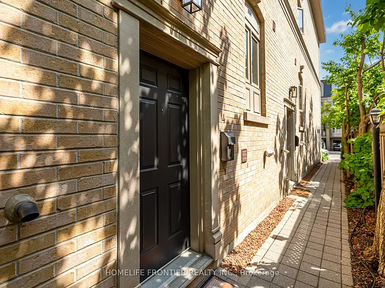 22 Balmoral Ave #4 — Photo 4