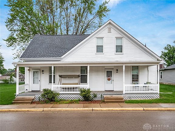 4th image of 222 W Poplar St #224