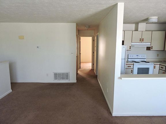 Dining room & hallway