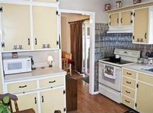 121 Karen Ln, Lansing, KS 66043