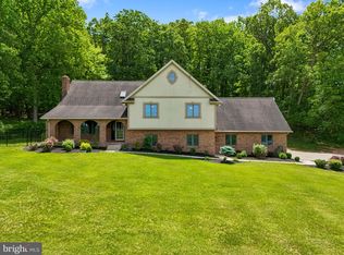 2855 Springwood Rd, Red Lion, PA 17356