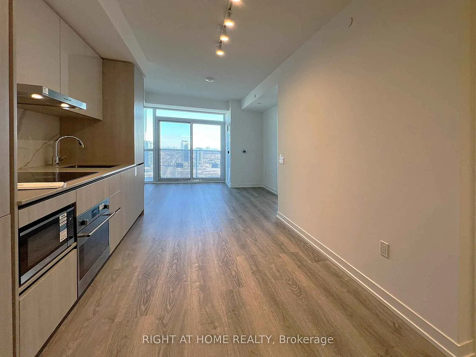 2 bed, $2,100 — Photo 4
