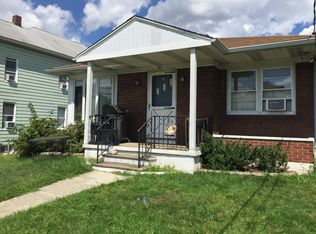 35 Town Hill Ave, Danbury, CT 06810