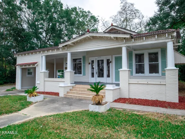 411 S State St, Abbeville, LA 70510