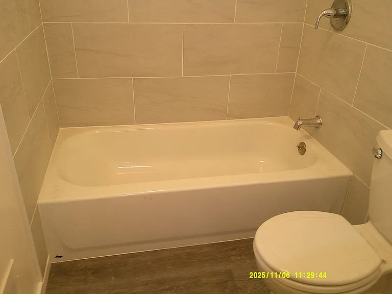 390 S Almond St — Photo 32
