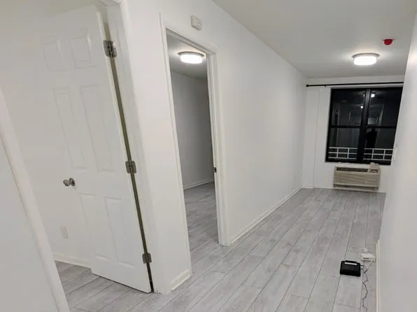 366 Stockton Street image 1 of 7