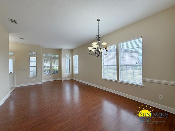 3rd image of 1556 Venice Ave