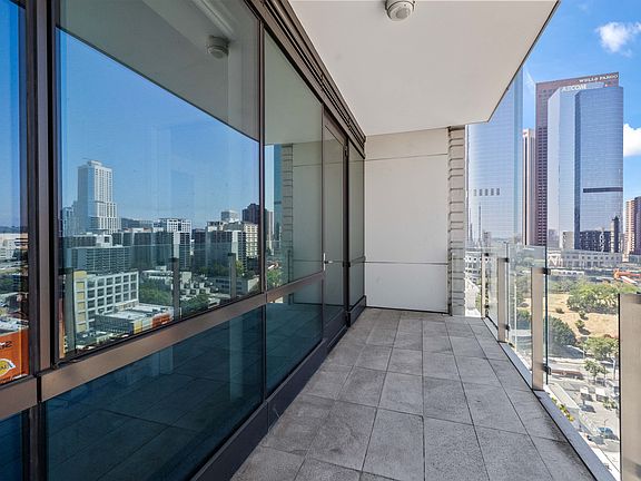 20th floor balcony of unit