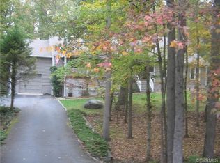 600 Red Maple Dr, Manakin Sabot, VA
