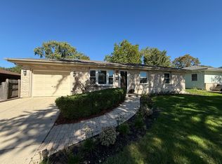 106 Patricia Pkwy, Streamwood, IL 60107