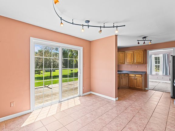 2nd image of 481 Lasalle Dr