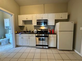 100 Cabot St #8, Beverly, MA 01915