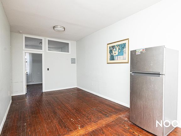 3rd image of 217 Maujer St #1B
