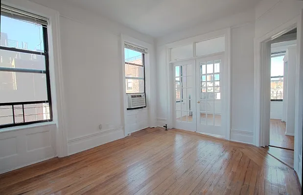 Rented by ROOM Real Estate | media 9