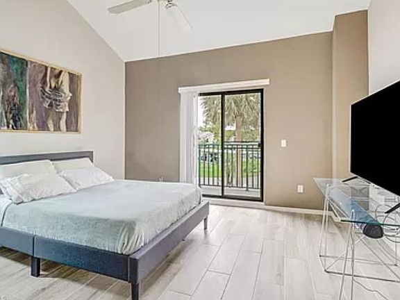 5th image of 61 Emerald Woods Dr