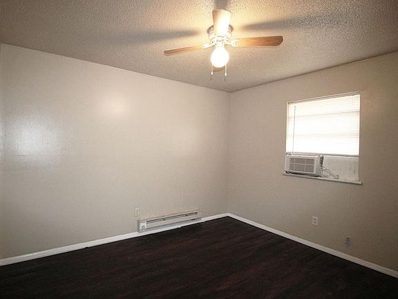 2nd image of 1107 N Carol Ln APT B