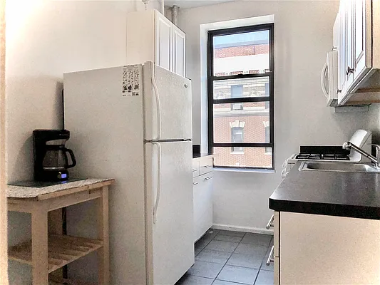 Rented by Matthew Gros-Werter, LREB  | media 25