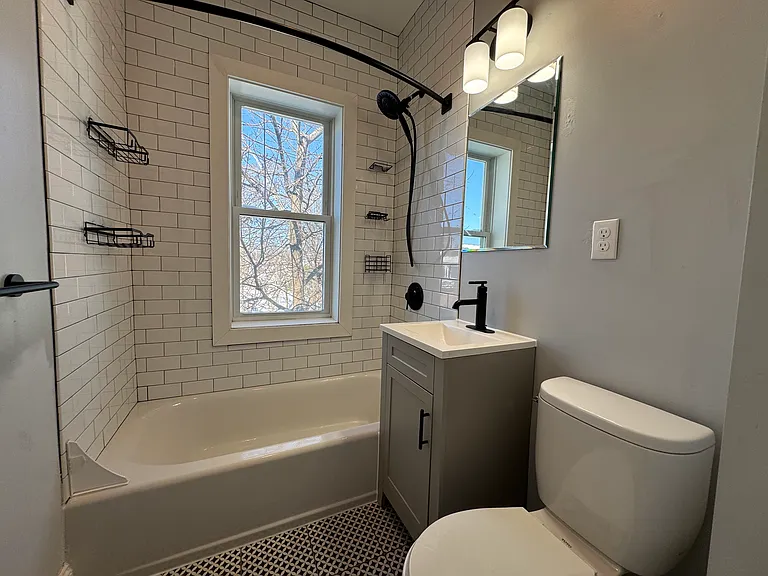 230 Lafayette St #1 — Photo 11