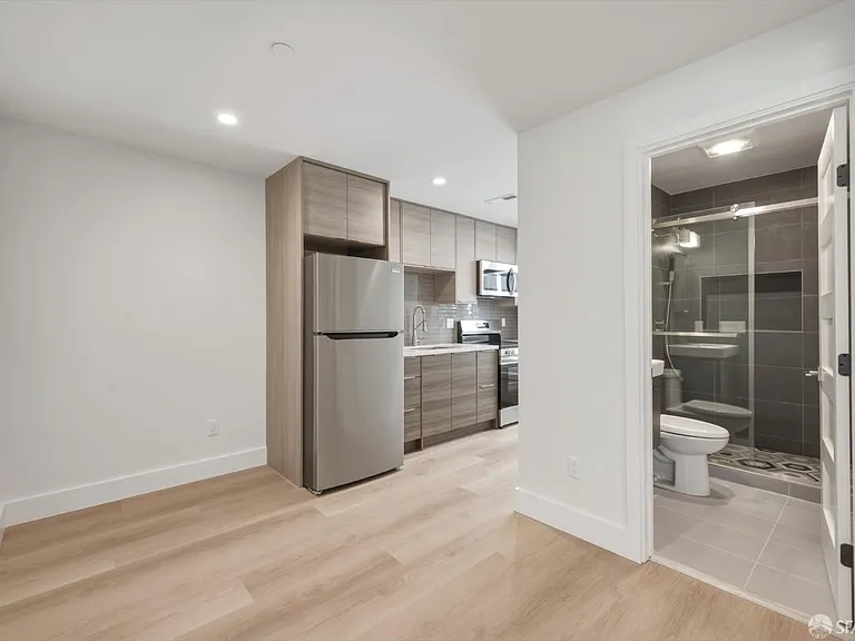 1700 19th Ave #9 — Photo 5