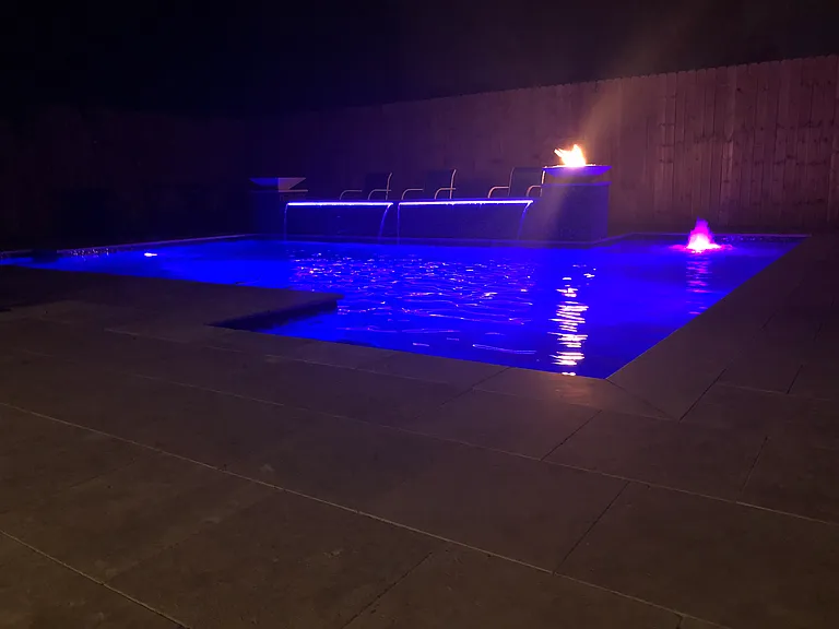 841 Aurora Ave — Photo 2