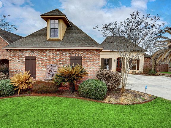 3rd image of 204 Martele Blvd