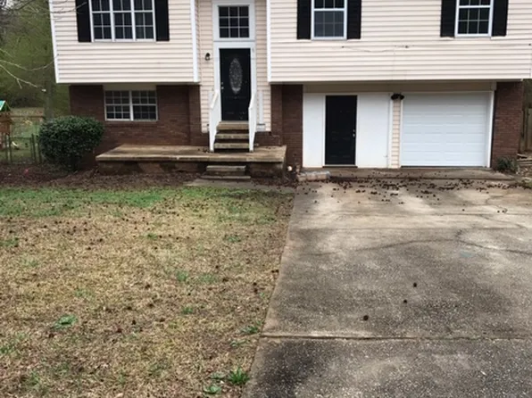 3202 Chippewa Dr, Rex, GA 30273