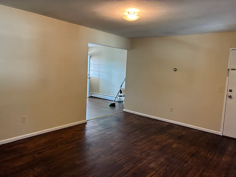 10 Fairview Dr #3 — Photo 5