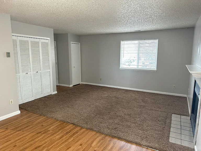 1785 Zebulon Dr — Photo 10