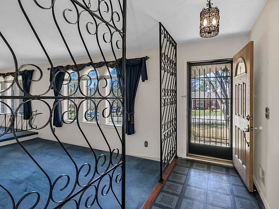 4th image of 9362 Highgate Rd