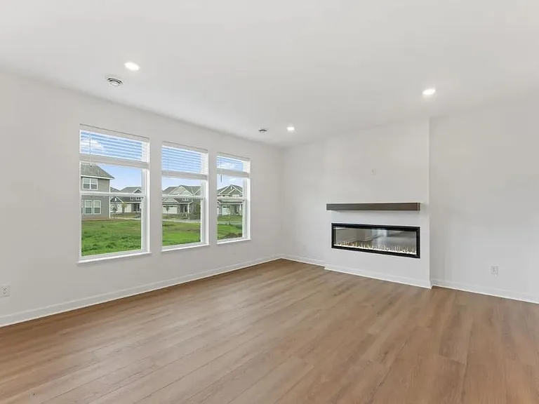 18325 Gladiator Dr — Photo 10