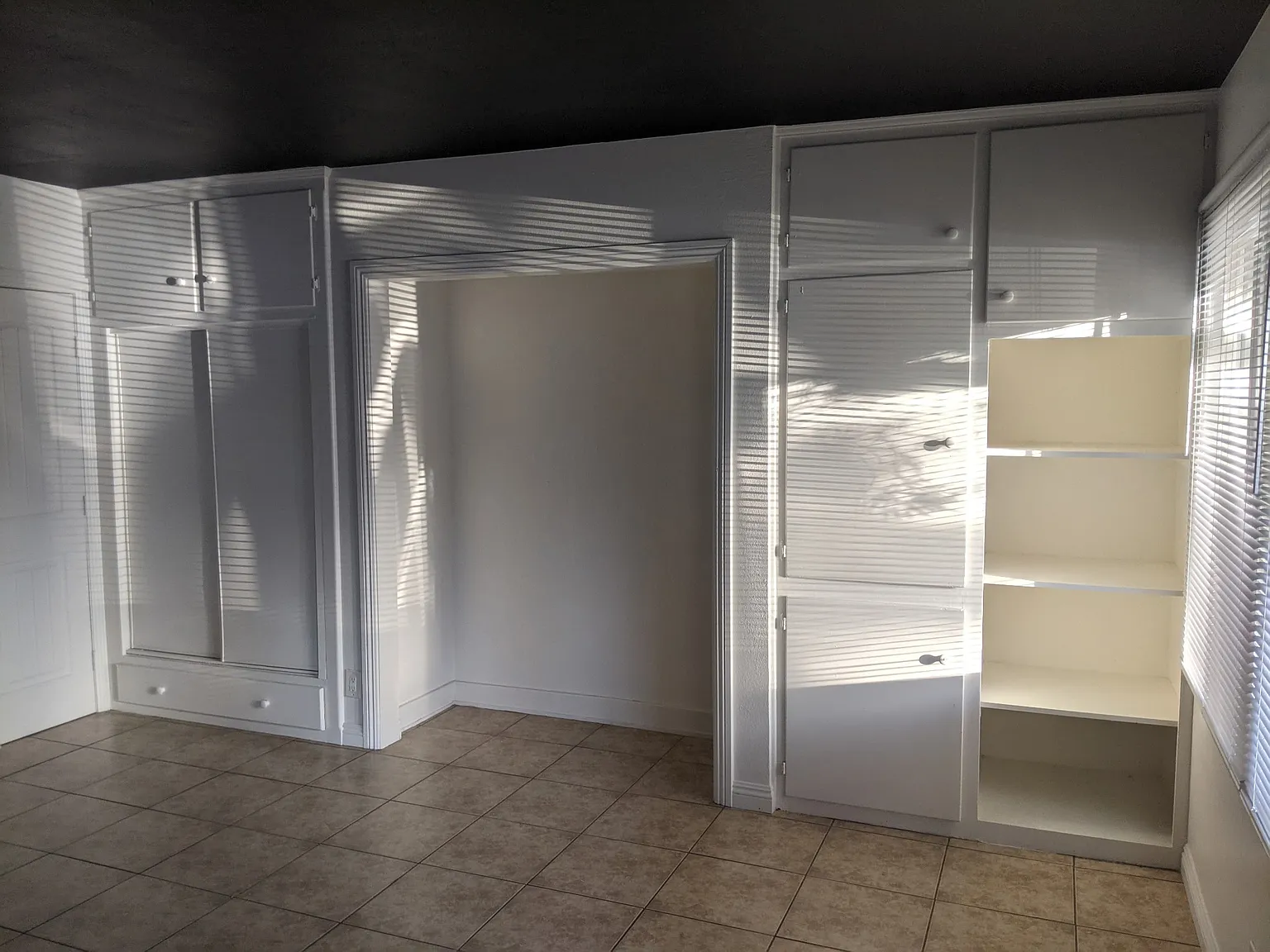 Studio, 500 sqft, $1,350 — Photo 3
