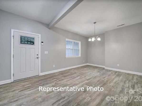 595 Foxwood Dr SE, Concord, NC 28025