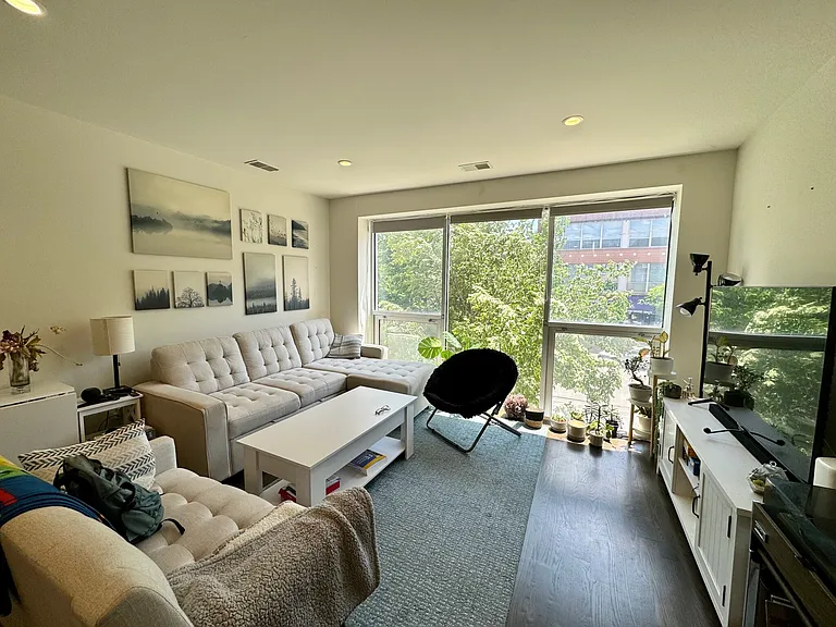 2020 W Division St #2 — Photo 5