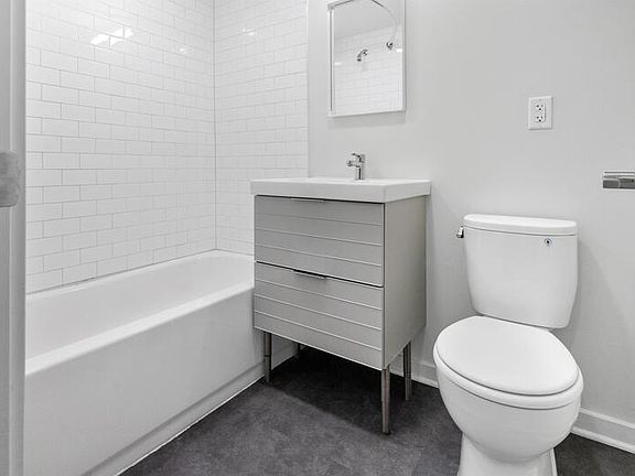 2nd image of 5522 Troost Ave APT 101