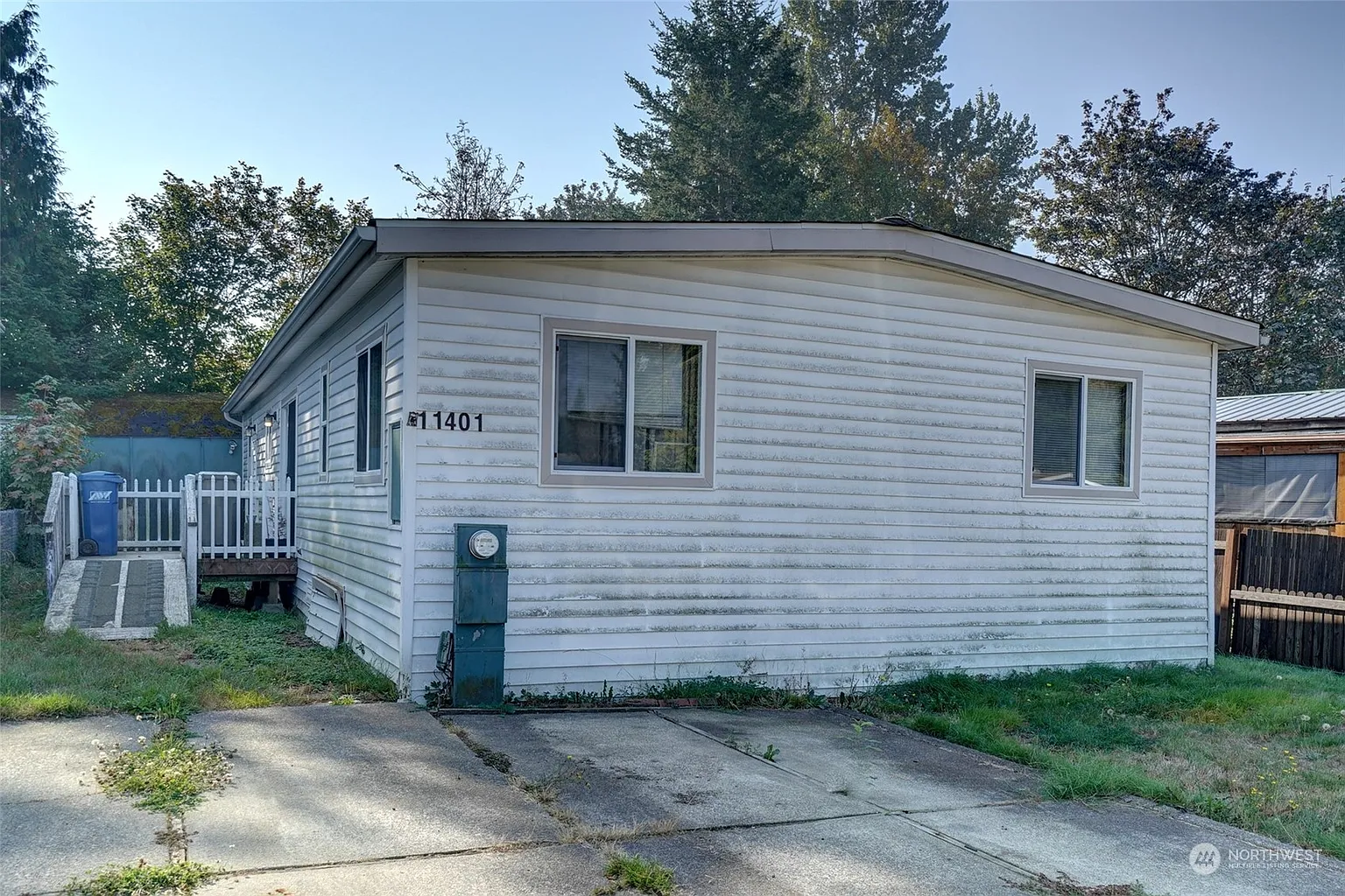 11401 SE 226th St photo 1