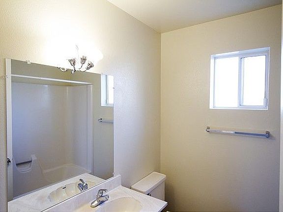 4th image of 3239 W Cinnabar Ave