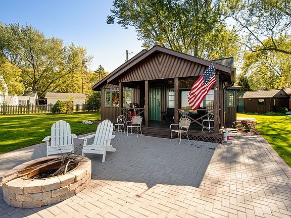 Watch the sunrise.  Great outdoor space.